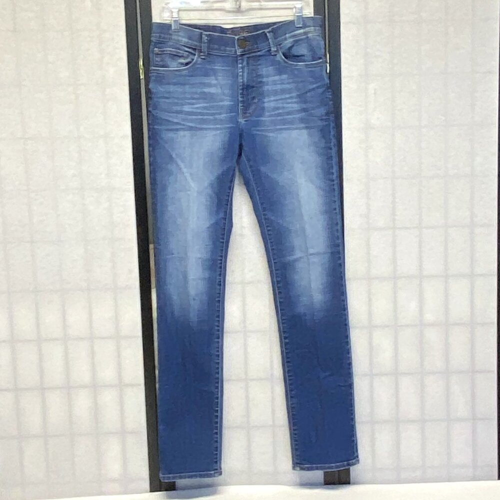 DL1961 Premium Denim Nick Slim Jeans  31 DLX Hybrid Stretch Faded Tasman Wash